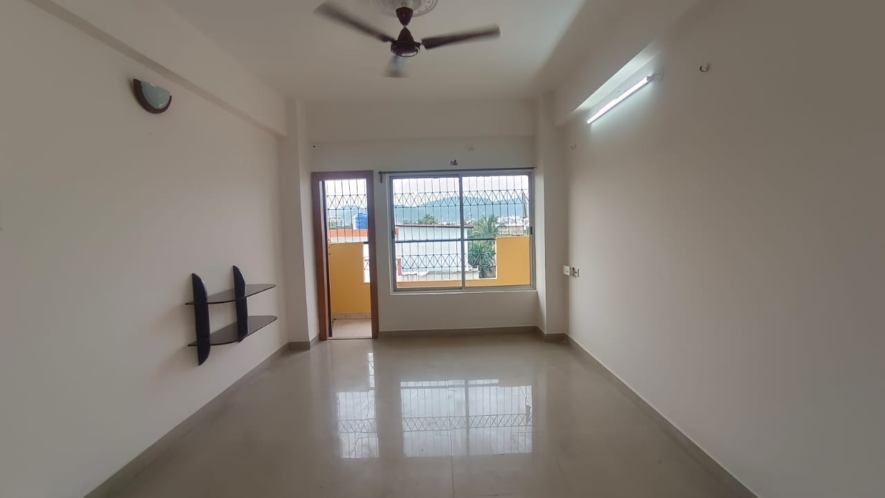 Unfurnished 2bhk in Six Mile, Guwahati, Assam, India for Rent